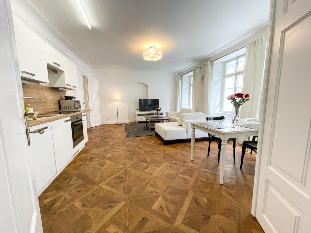 U Obecniho Dvora - Old Town Apartment, Prague